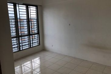 Green Suria Apartment