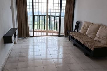 Anjung Hijau (Greenfield Apartment)