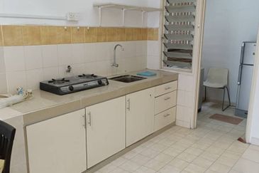 Anjung Hijau (Greenfield Apartment)