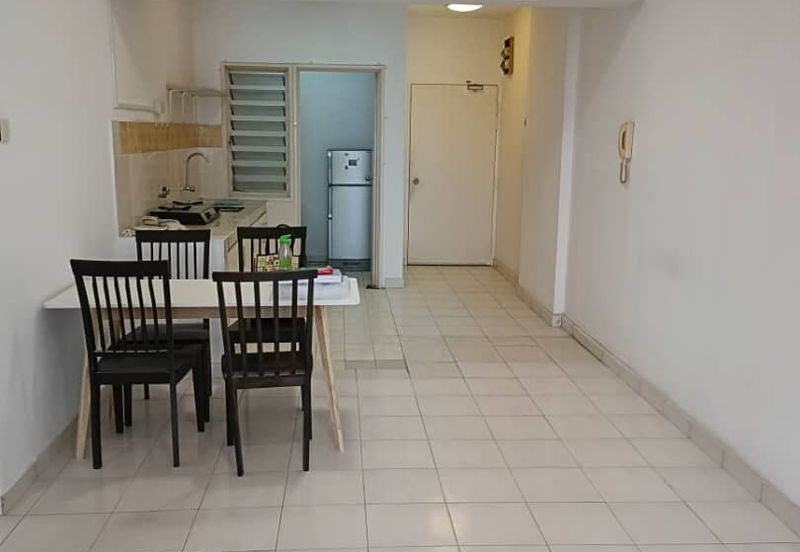 Anjung Hijau (Greenfield Apartment)