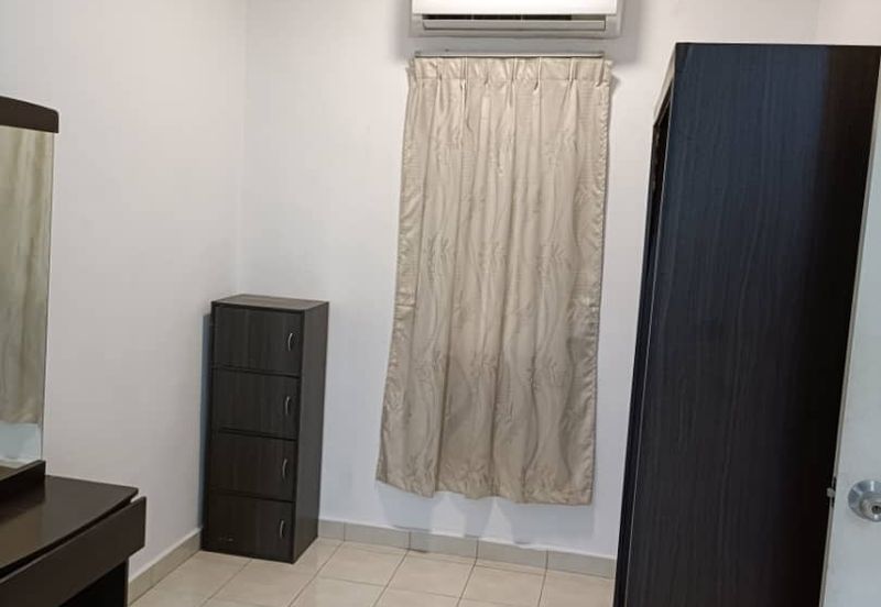 Anjung Hijau (Greenfield Apartment)