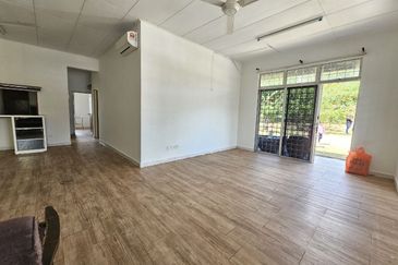 Desa Pinggiran Tanjung