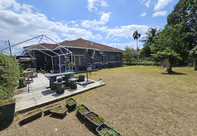 Desa Pinggiran Tanjung