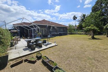 Desa Pinggiran Tanjung