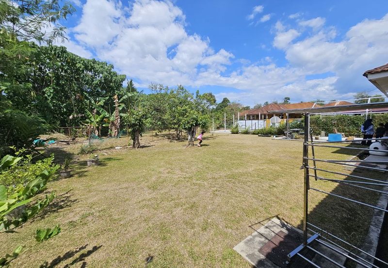 Desa Pinggiran Tanjung