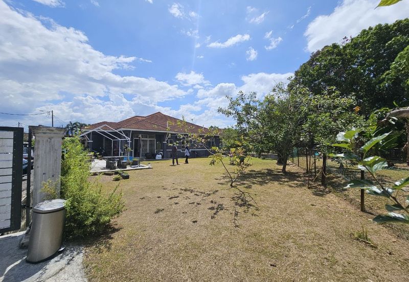 Desa Pinggiran Tanjung