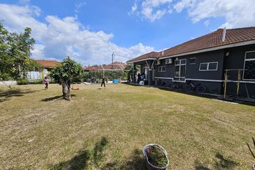 Desa Pinggiran Tanjung