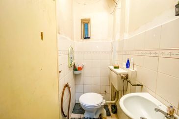 Astana Alam Apartment