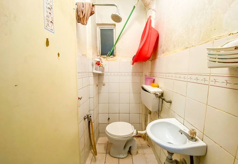 Astana Alam Apartment