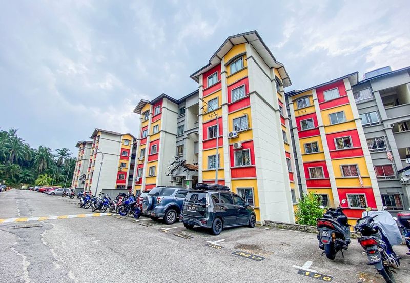 Astana Alam Apartment