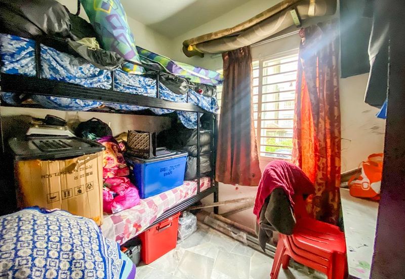 Astana Alam Apartment