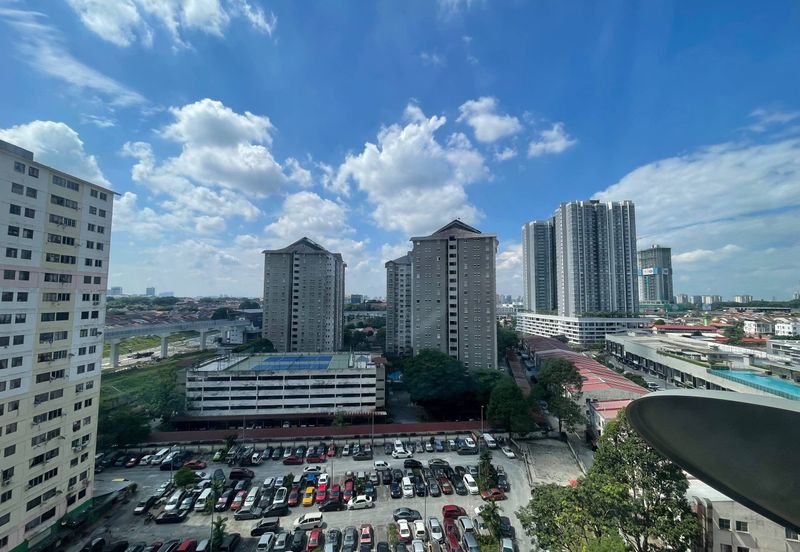 Rumah Pangsa Kayu Ara