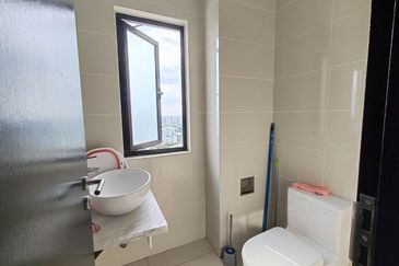 Corner Unit, Condominium Duplex, Centrus SOHO-1, Cyberjaya