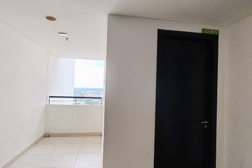 Corner Unit, Condominium Duplex, Centrus SOHO-1, Cyberjaya