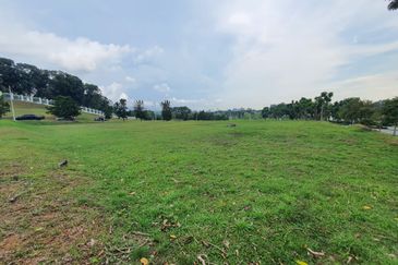 LAND FOR SALE LOT BUNGALOW, PRESINT 10 PUTRAJAYA (NEAR KOMPLEKS SERI PERDANA)