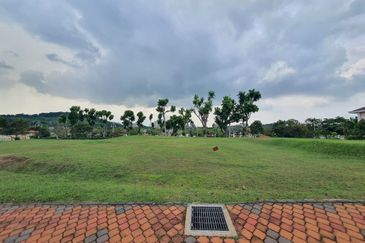 LAND FOR SALE LOT BUNGALOW, PRESINT 10 PUTRAJAYA (NEAR KOMPLEKS SERI PERDANA)