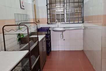 Pangsapuri Putra Damai