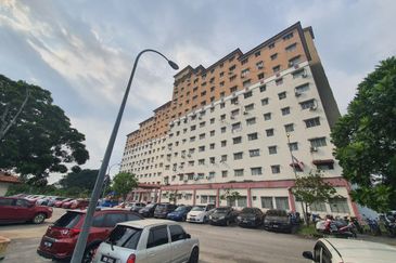 Pangsapuri Tun Teja 1