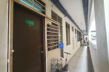 Pangsapuri Tun Teja 1