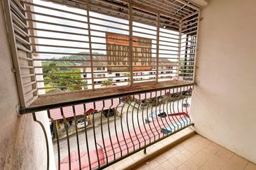 Desa View Towers Apartment