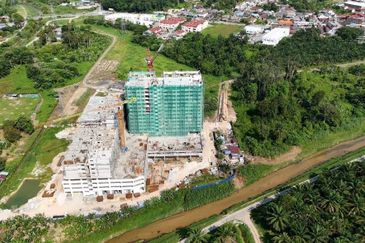 Tanah Lot Pekan Salak