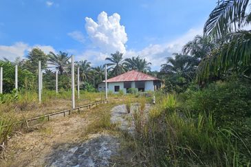 Tanah Lot Pekan Salak