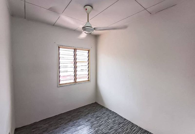 Desa Pinggiran Tanjung