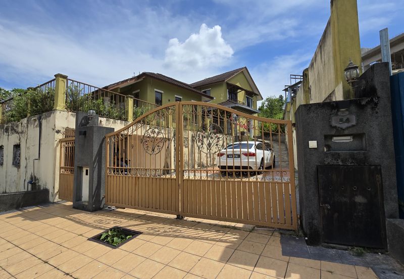 Putra Hill Residency