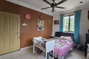 Putra Hill Residency