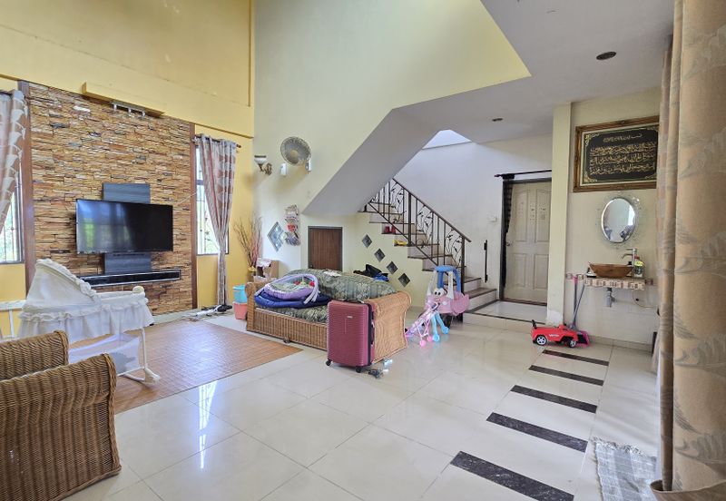 Putra Hill Residency