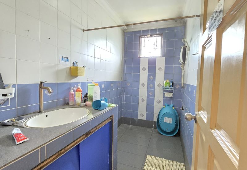 Putra Hill Residency