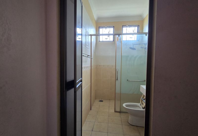 Putra Hill Residency