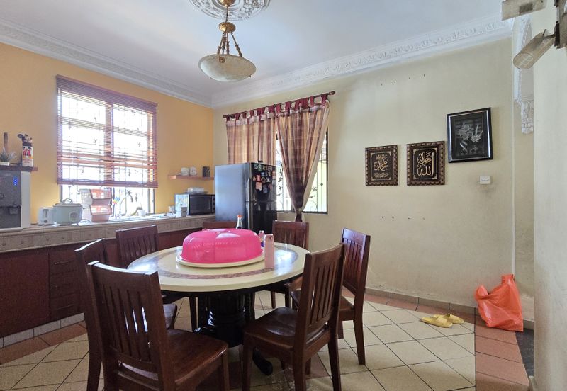 Putra Hill Residency