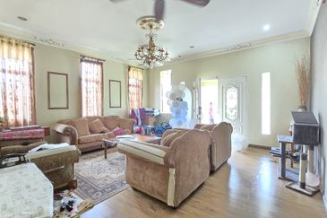 Putra Hill Residency