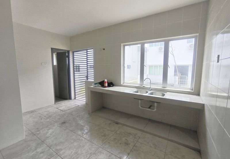 TAMAN LAPANGAN INDAH