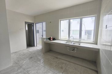 TAMAN LAPANGAN INDAH