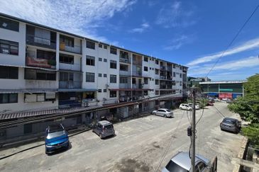 Flat Taman Mewah Bercham