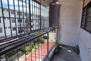 Flat Taman Mewah Bercham