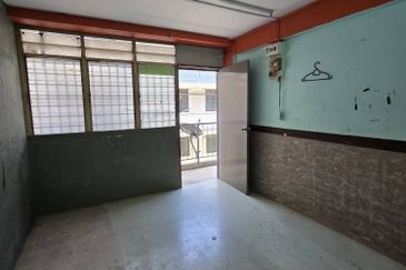 Flat Taman Mewah Bercham