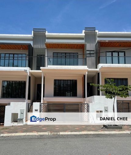 Ipoh South Precinct 3 Storey End Lot With Fully Furnished House For Sale, Perak, Ipoh