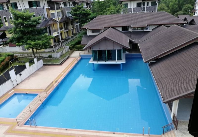 Avenue 2, Lake Valley