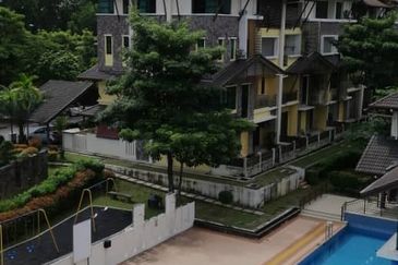 Avenue 2, Lake Valley