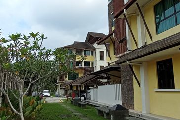 Avenue 2, Lake Valley