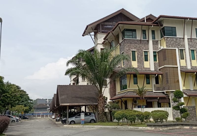 Avenue 2, Lake Valley