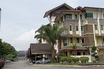 Avenue 2, Lake Valley