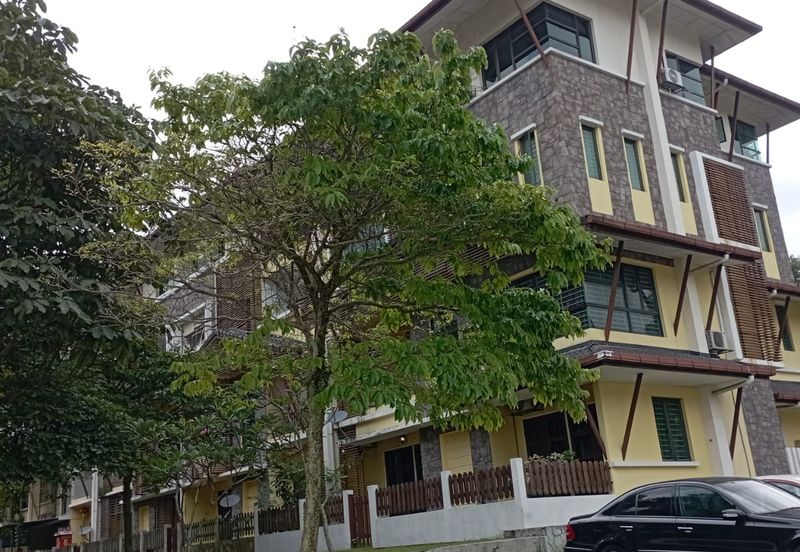 Avenue 2, Lake Valley