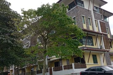 Avenue 2, Lake Valley