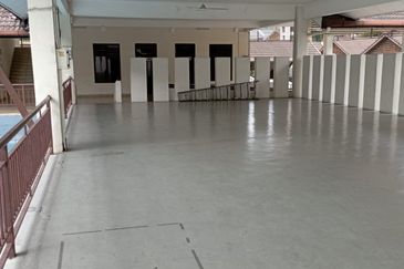 Avenue 2, Lake Valley