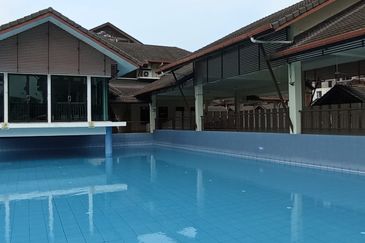 Avenue 2, Lake Valley