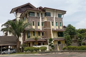 Avenue 2, Lake Valley